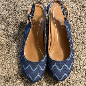 Vionic wedge 9 1/2